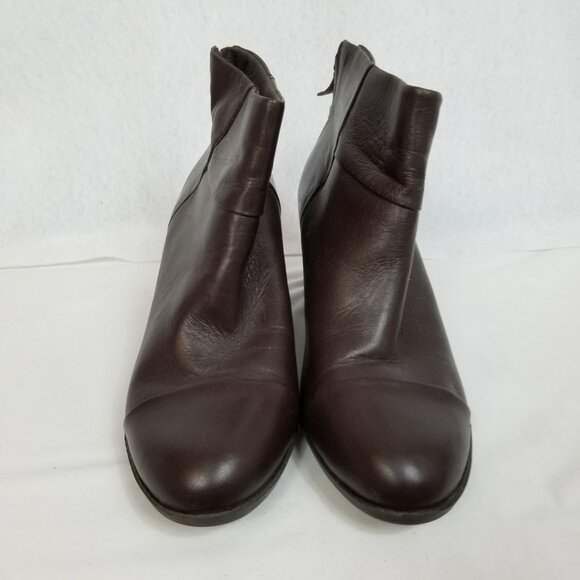 CLARKS COLLECTION 4" Heel Back Zip Ankle Booties Boots Brown Size 11M ~ 4374 - Picture 3 of 8
